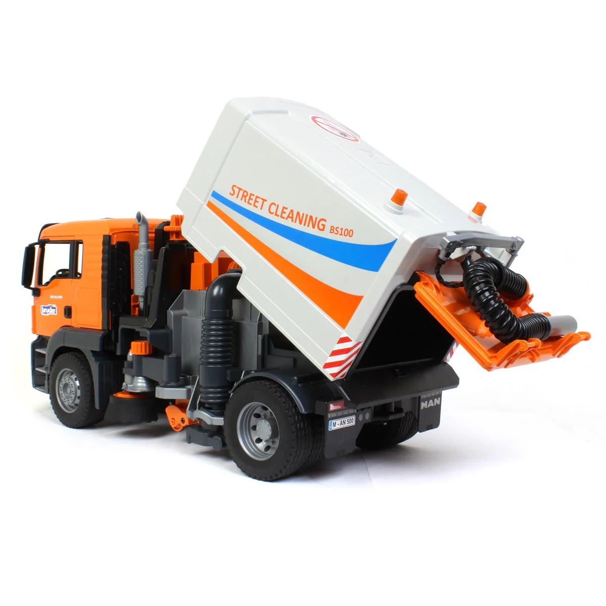 1/16 MAN TGS Street Sweeper by Bruder - Image 5