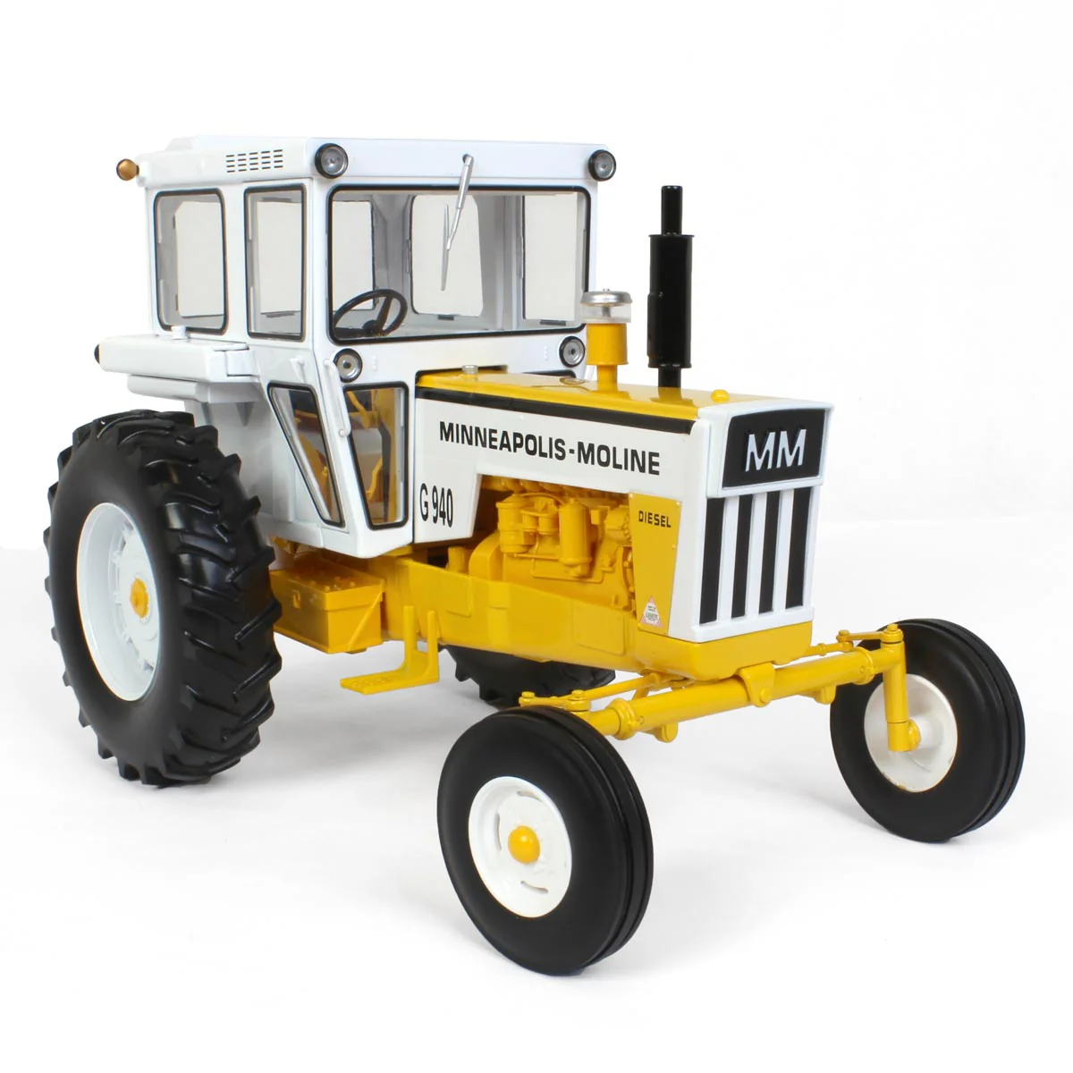 1/16 Minneapolis Moline G940 Wide Front with Cab - Image 2