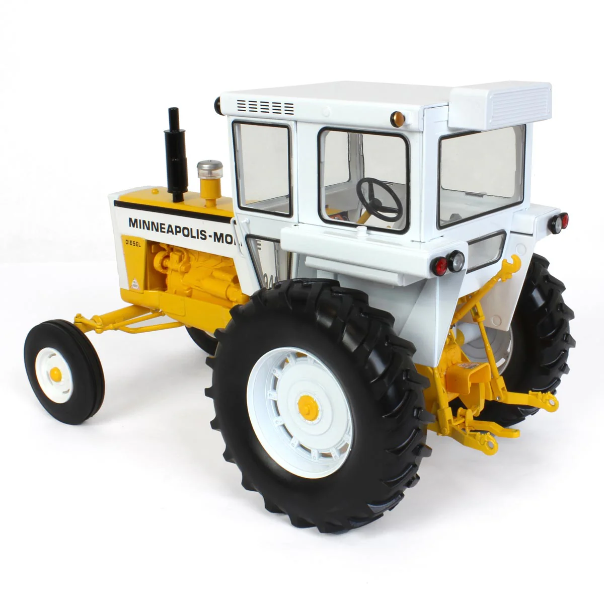 1/16 Minneapolis Moline G940 Wide Front with Cab - Image 4