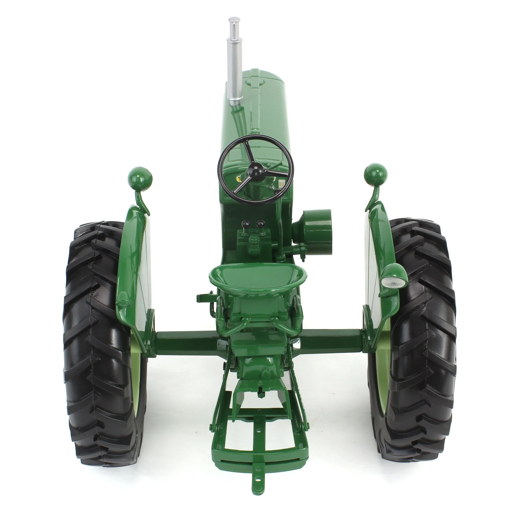 1/16 Oliver 660 Gas Tractor with Narrow Front by SpecCast - Image 5