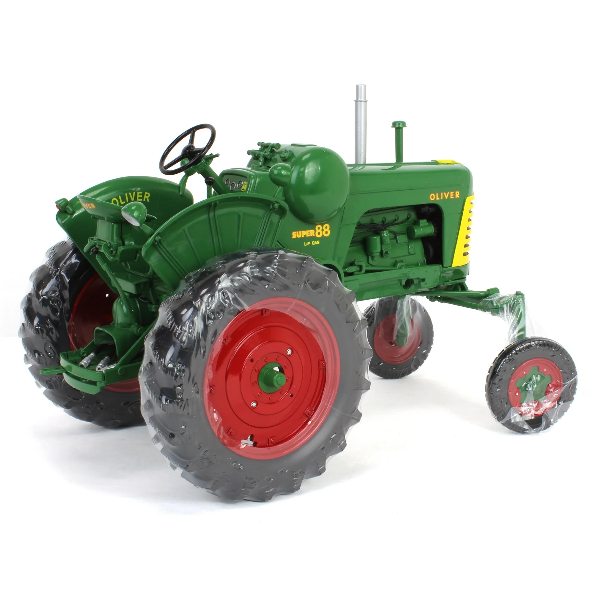 1/16 Oliver Super 88 LP Gas Tractor with Wide Front by SpecCast, 20th Annual Mark Twain Limited Edition - Image 4