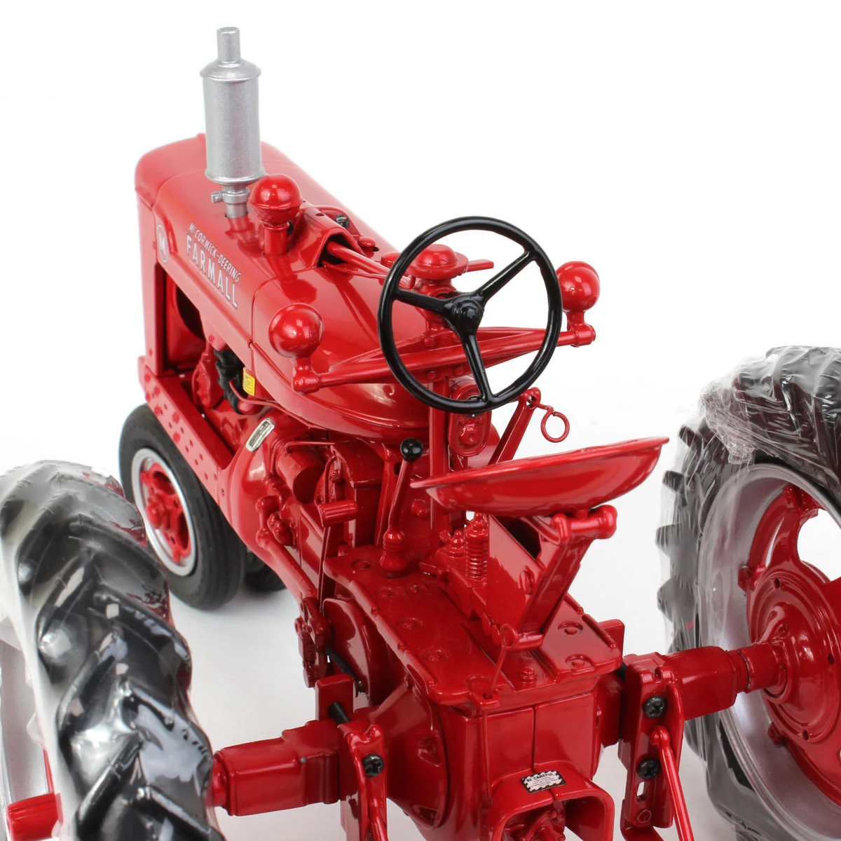 1/16 Original 1939 IH Farmall M Tractor, Precision Series #7 by ERTL - Image 6
