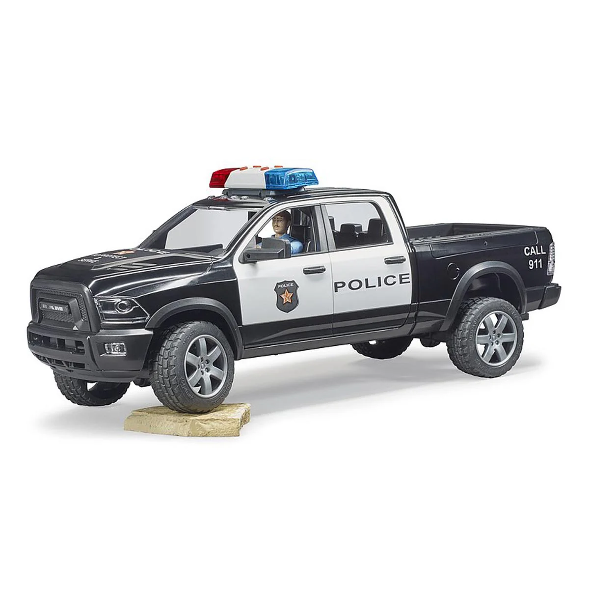 1/16 RAM 2500 Police Truck with Police Officer by Bruder - Image 5