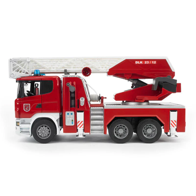 1/16 Scania Super 560R Fire Engine with Extendable Ladder, Water Pump and Lights & Sounds by Bruder - Image 3