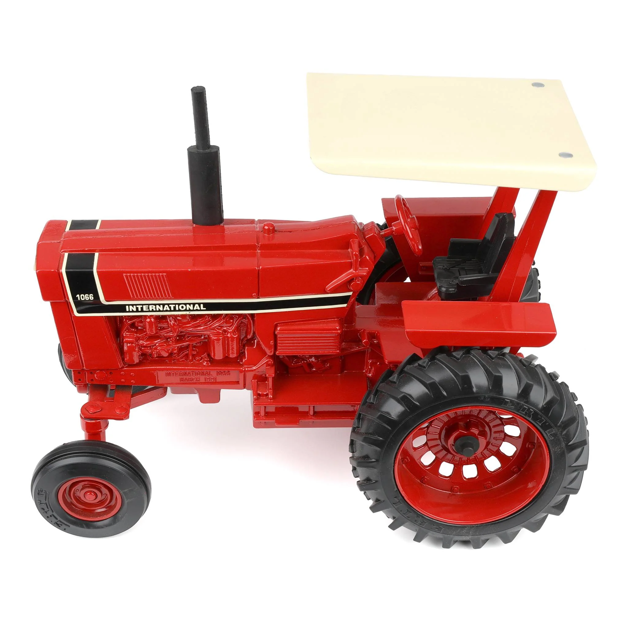 1/16 Special Edition International Tractor 1066 Black Stripe with Canopy & ROPS by ERTL - Image 5