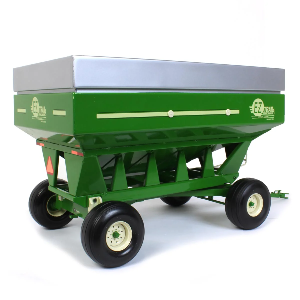 1/16 Green EZ Trail Gravity Wagon by SpecCast - Image 3