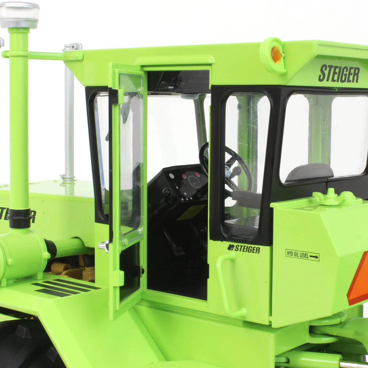 1/16 Steiger Bearcat Series II 4WD Tractor, ERTL Prestige Collection - Image 5