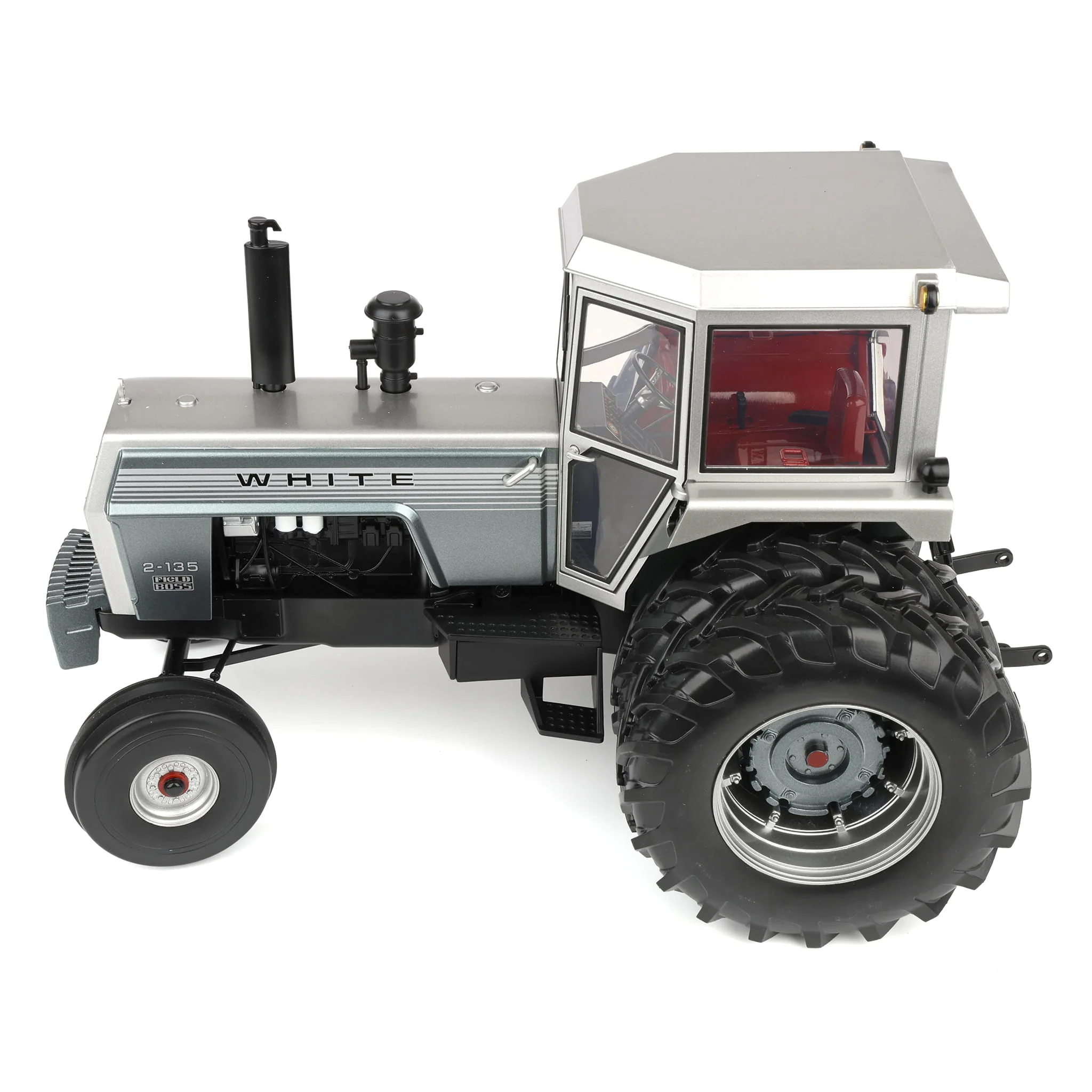 1/16 White 2-135 Silver Stripe Tractor with Duals by SpecCast, 2026 Heartland Toy Show - Image 6