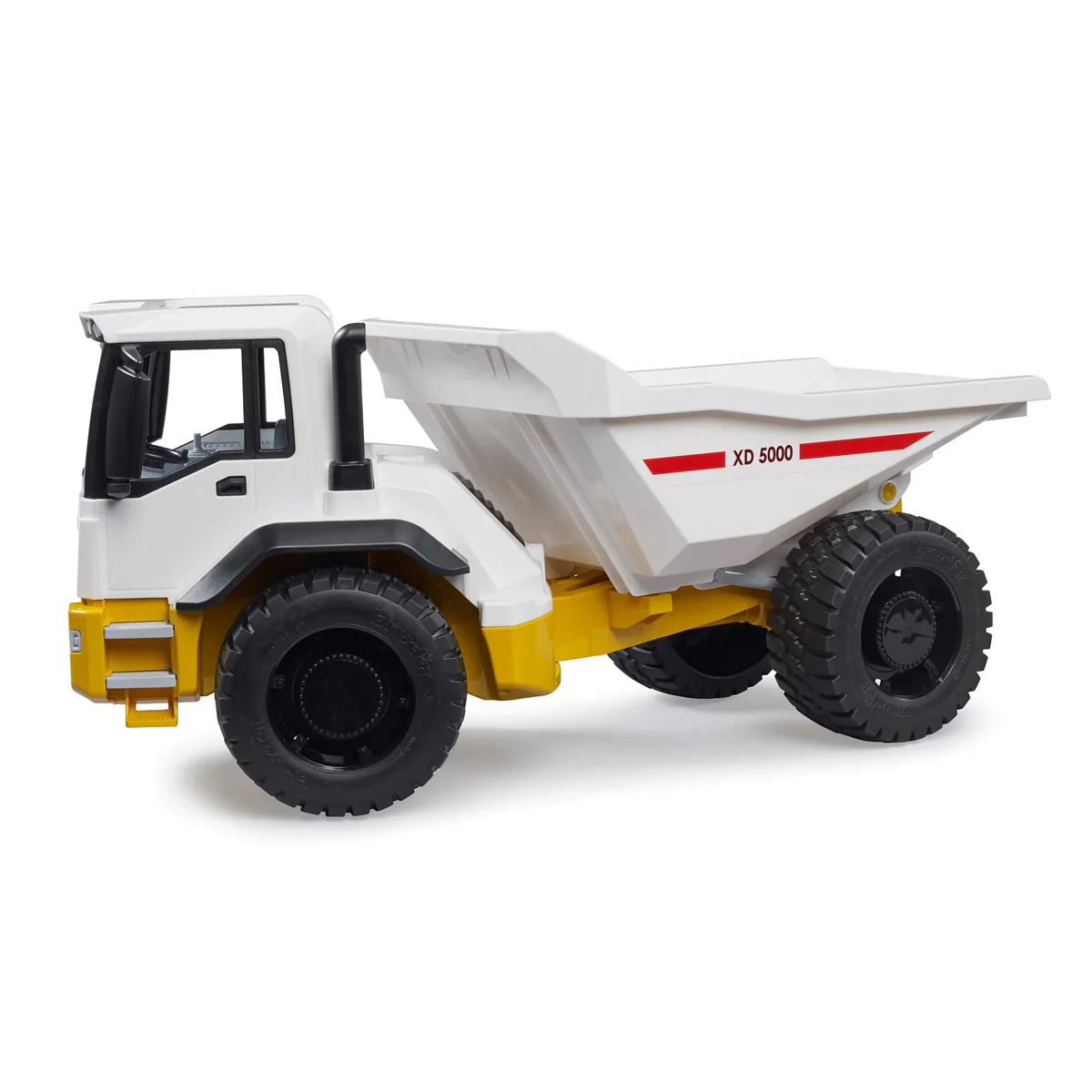 1/16 XD 5000 Dump Truck by Bruder - Image 3