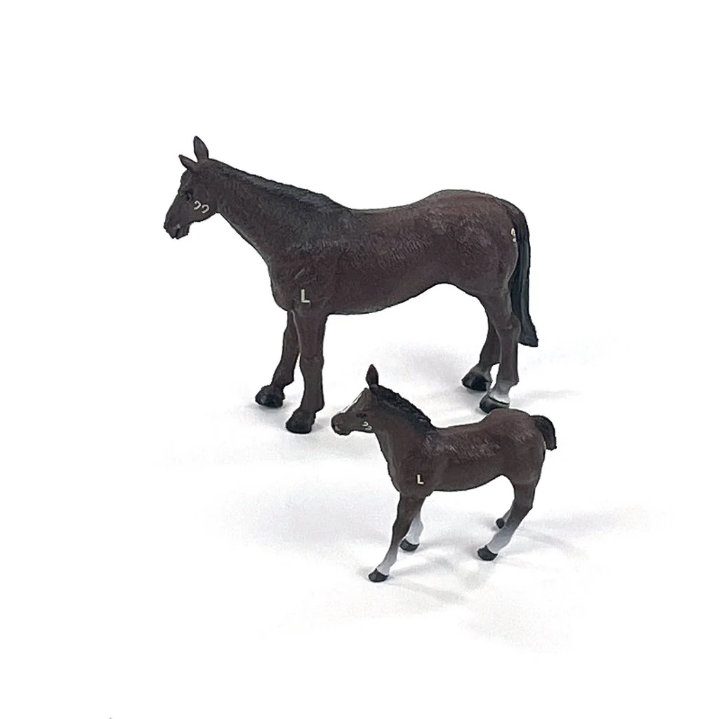 1/20 Four Sixes Ranch Quarter Horse Mare & Colt by Big Country - Image 3