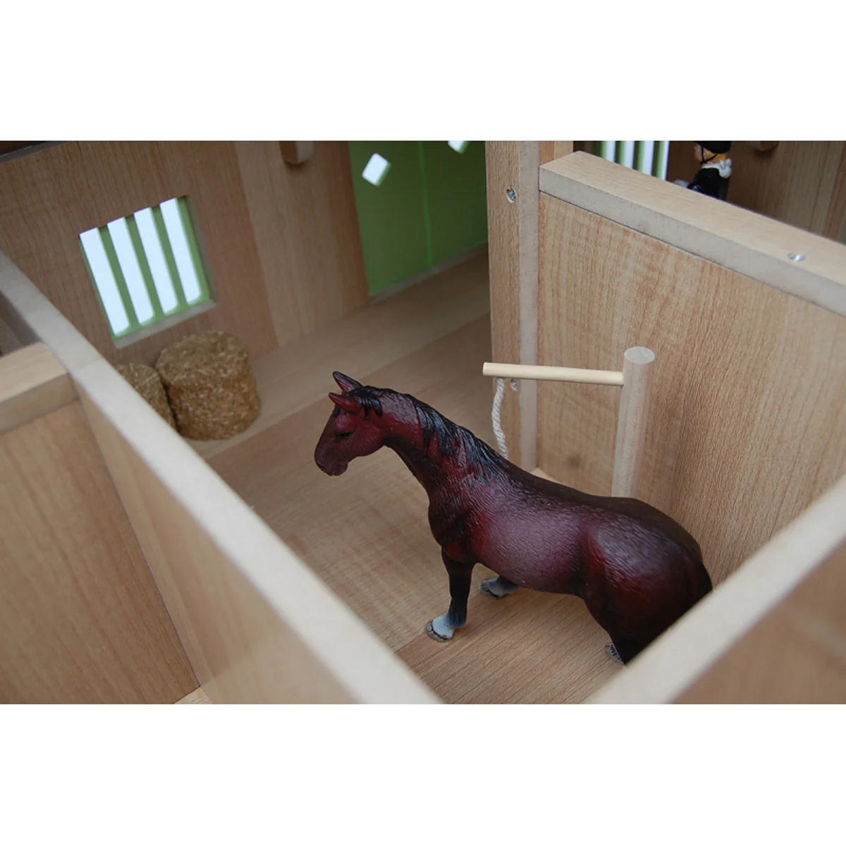 1/24 Pink & White Kids Globe Wooden Horse Stable with 4 Boxes, Storage and Wash Box - Image 4