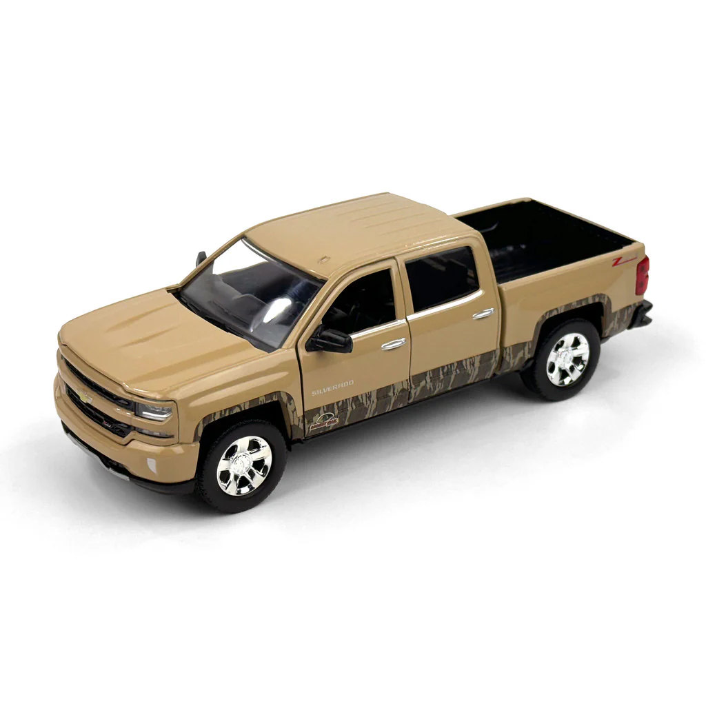 1/27 Mossy Oak 2017 Chevrolet Silverado Z71 Pickup Truck by Big Country Toys