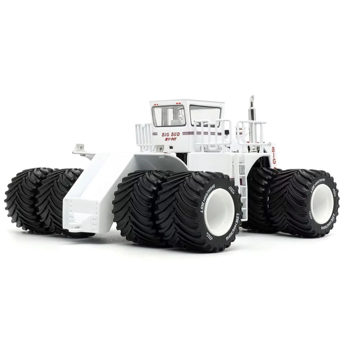 1/32 Big Bud 16V-747 4WD Tractor with Titan LSW Tires by First Gear - Image 3