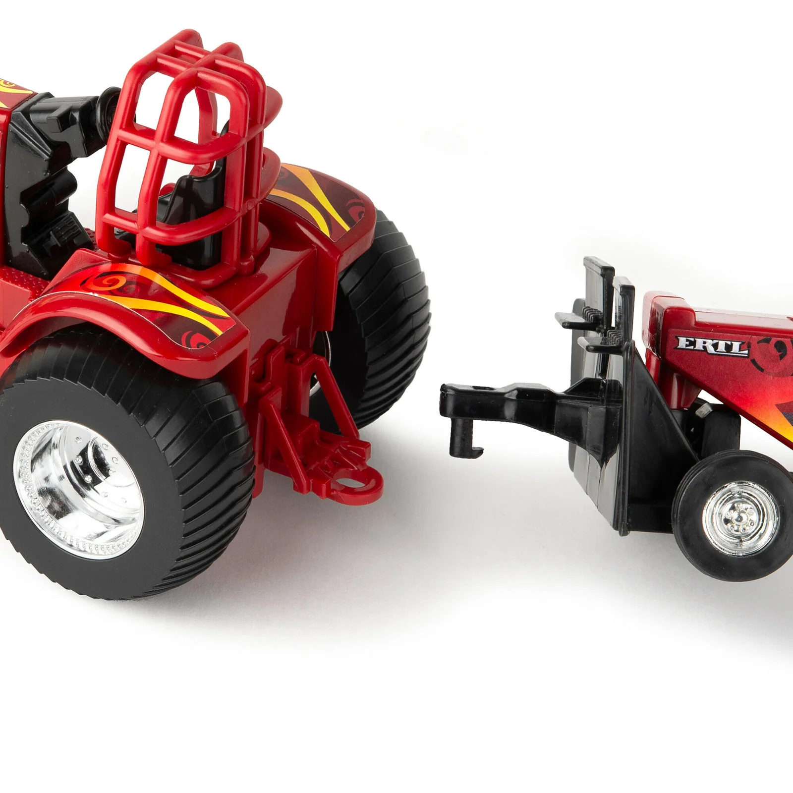 1/32 Case IH "Hot Shot" Pullback Pulling Tractor with Sled - Image 4