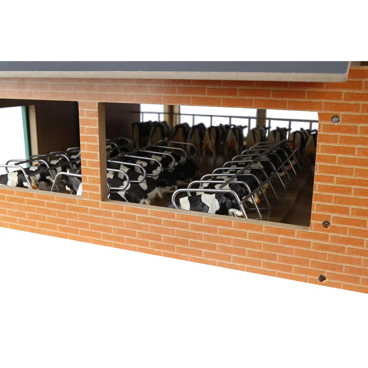 1/32 Deluxe Cattle Shed with Milking Parlour Set - Image 4