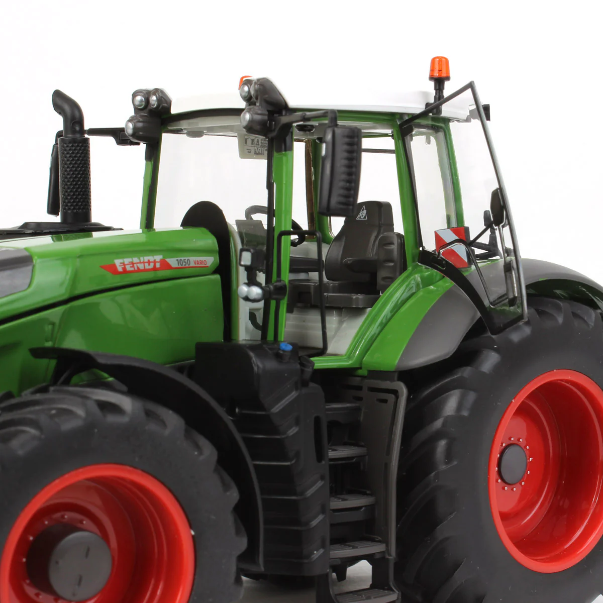 1/32 Fendt 1050 Vario Tractor with MFD by Wiking - Image 6