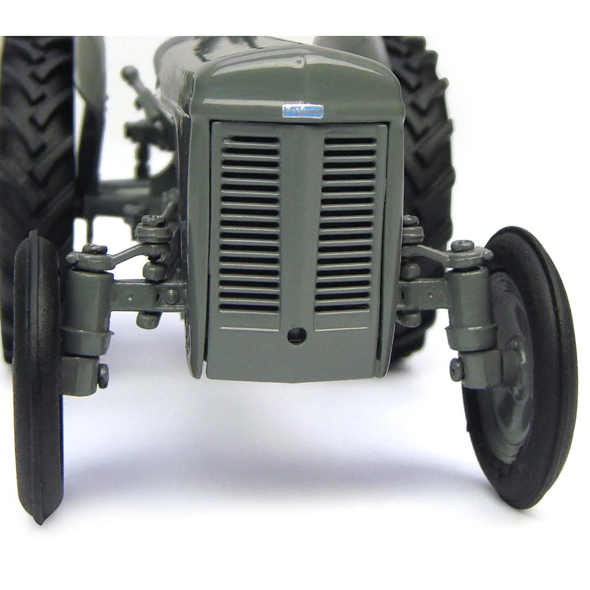 1/32 Ferguson 1949 TEA 20 Tractor by Universal Hobbies - Image 3
