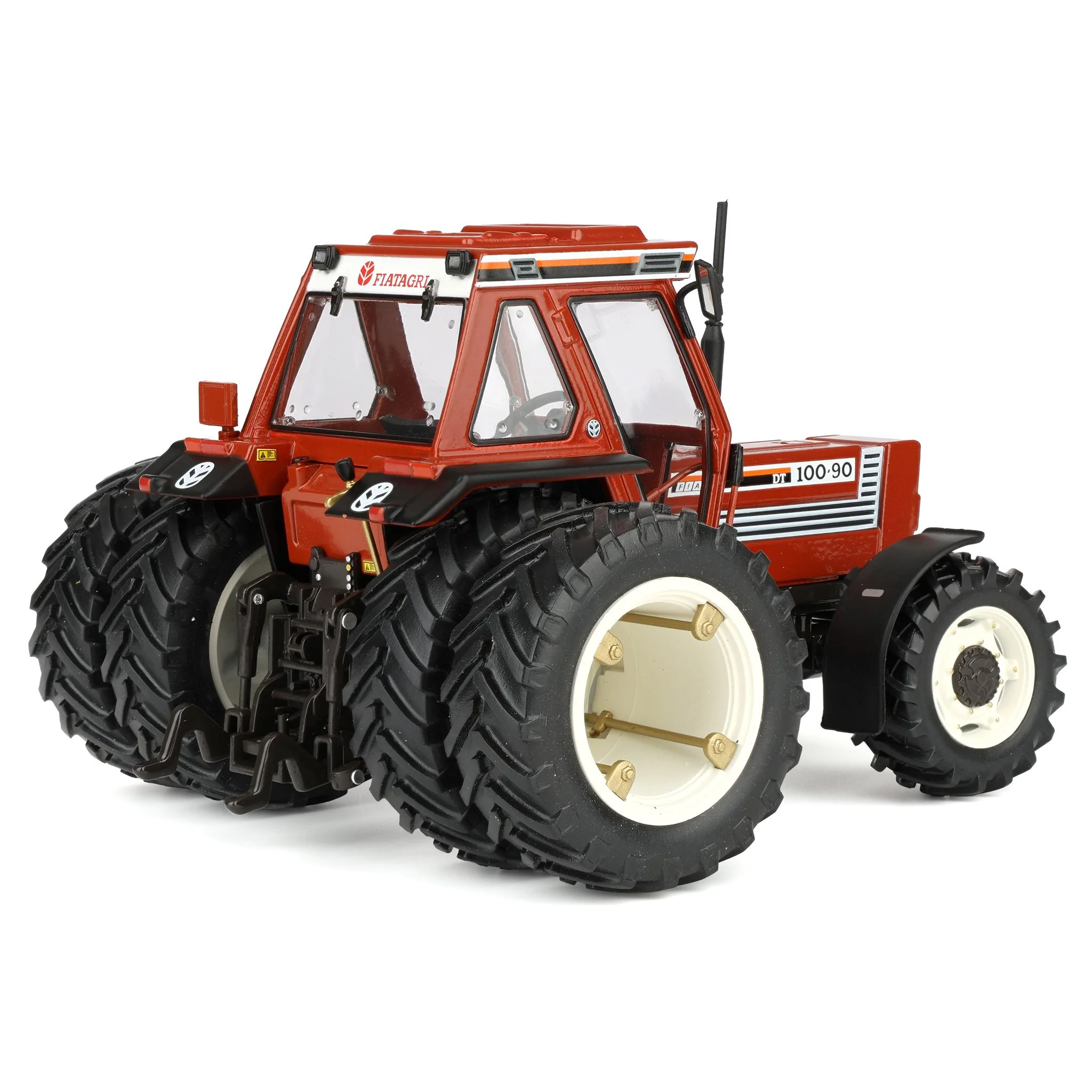 1/32 Fiat 100-90 4WD with Cab, MFD and Rear Duals, by Replicagri - Image 3