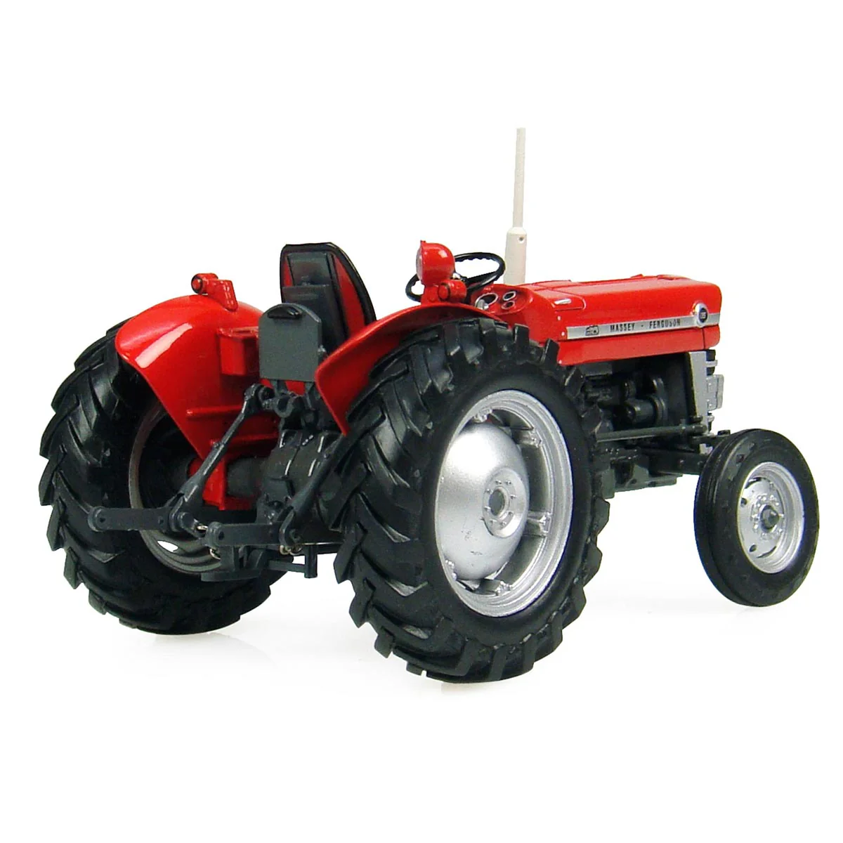 1/32 High Detail Massey Ferguson 135 by Universal Hobbies - Image 3