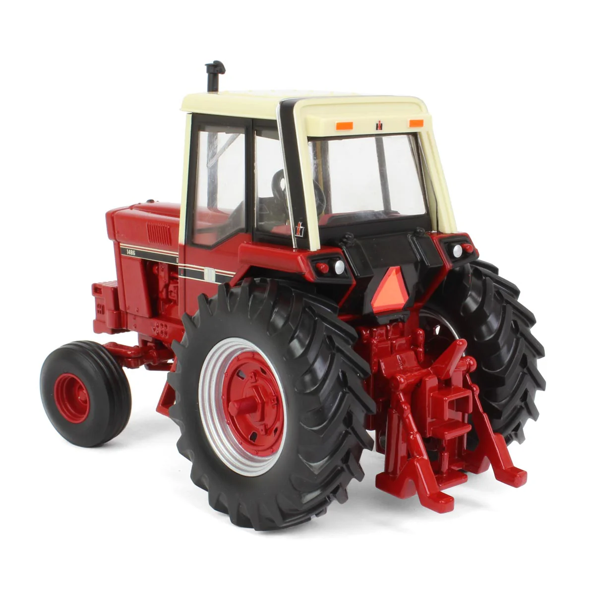 1/32 International 1486 Tractor by ERTL - Image 4