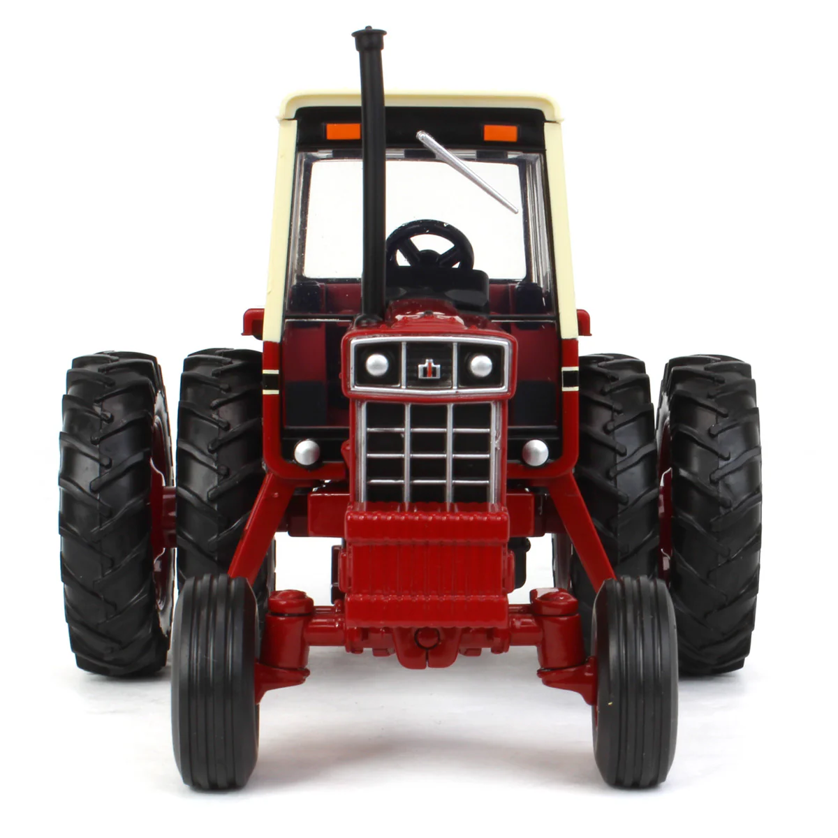 1/32 International 1086 Tractor with Rear Duals by ERTL - Image 5