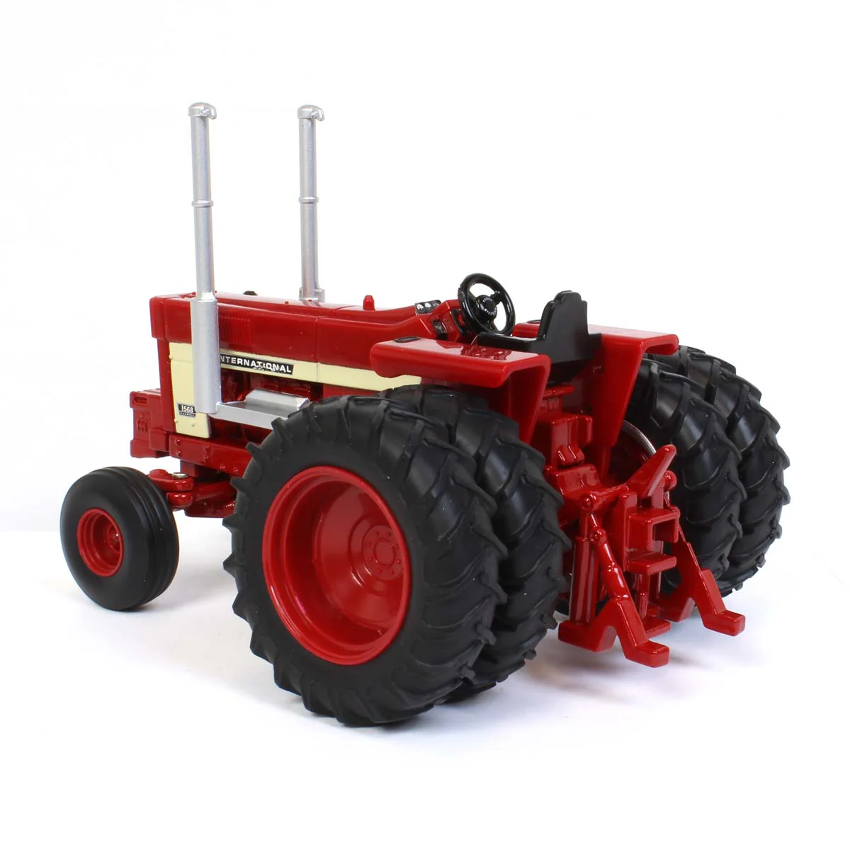 1/32 International Harvester 1568 V8 Open Station Tractor by ERTL - Image 4