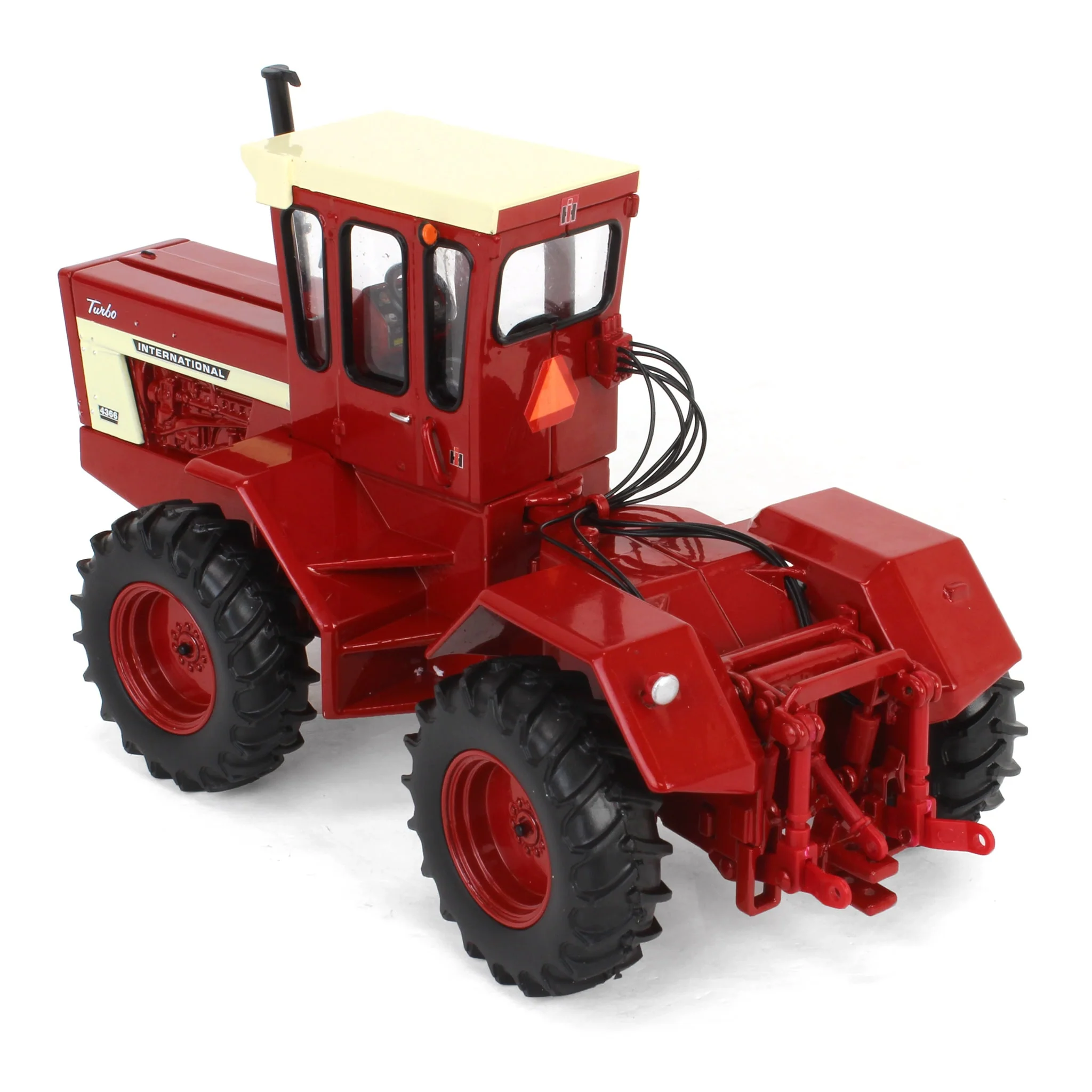 1/32 International 4366 4WD Tractor with Red Cab, ERTL Prestige Collection - Image 4
