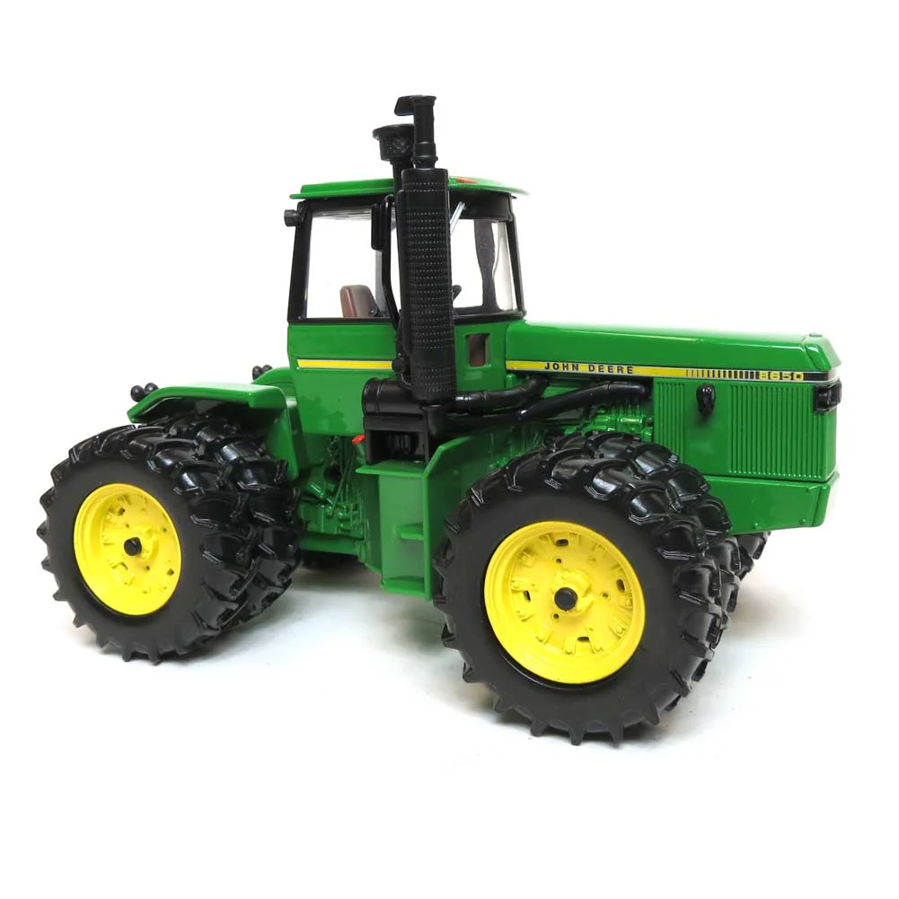 1/32 John Deere 8650 4WD Tractor with Front & Rear Duals by ERTL, 2016 National Farm Toy Show - Image 3