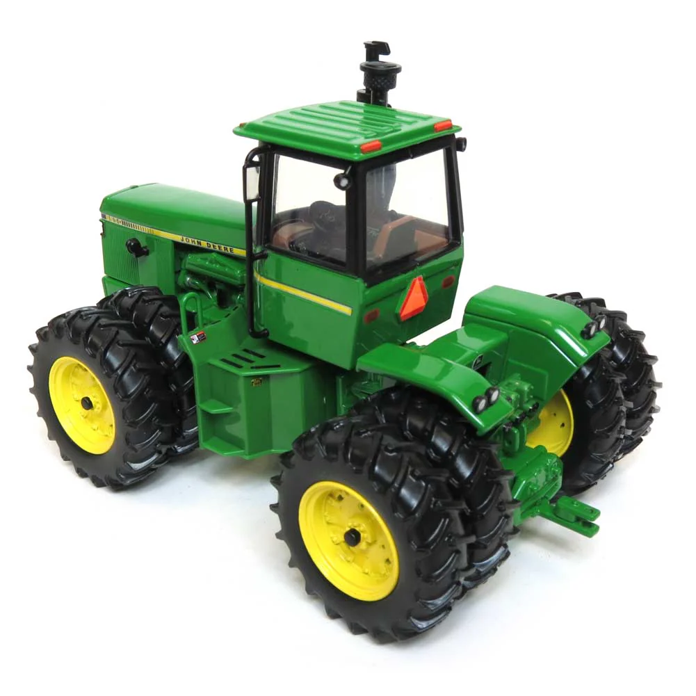 1/32 John Deere 8650 4WD Tractor with Front & Rear Duals by ERTL, 2016 National Farm Toy Show - Image 5
