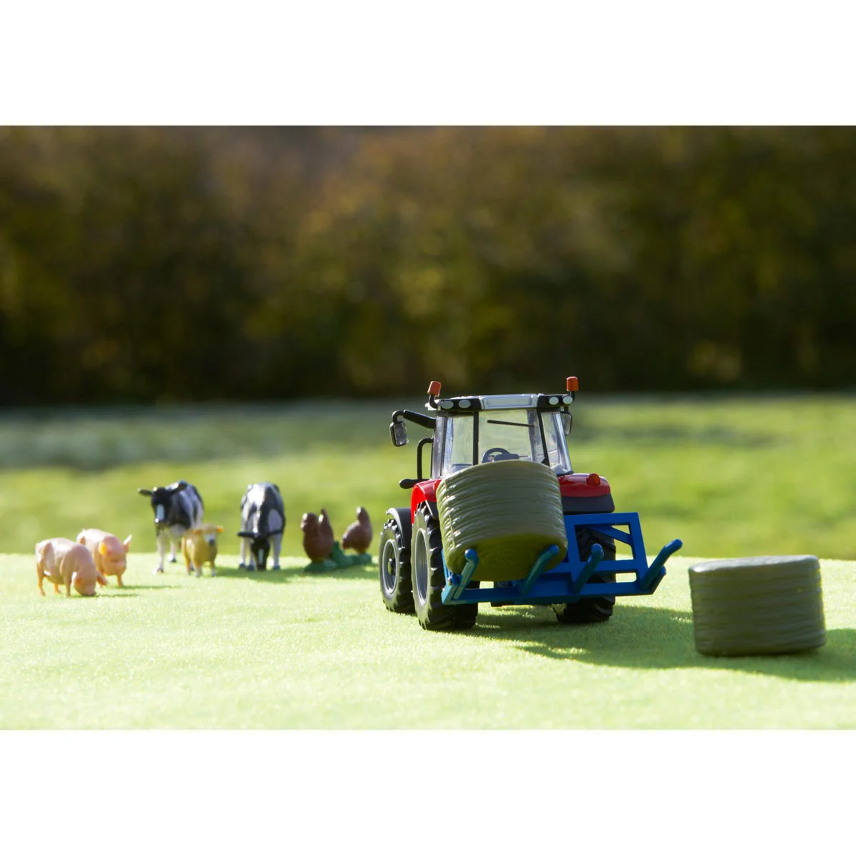 1/32 Massey Ferguson 5612 Farm Set - Image 4