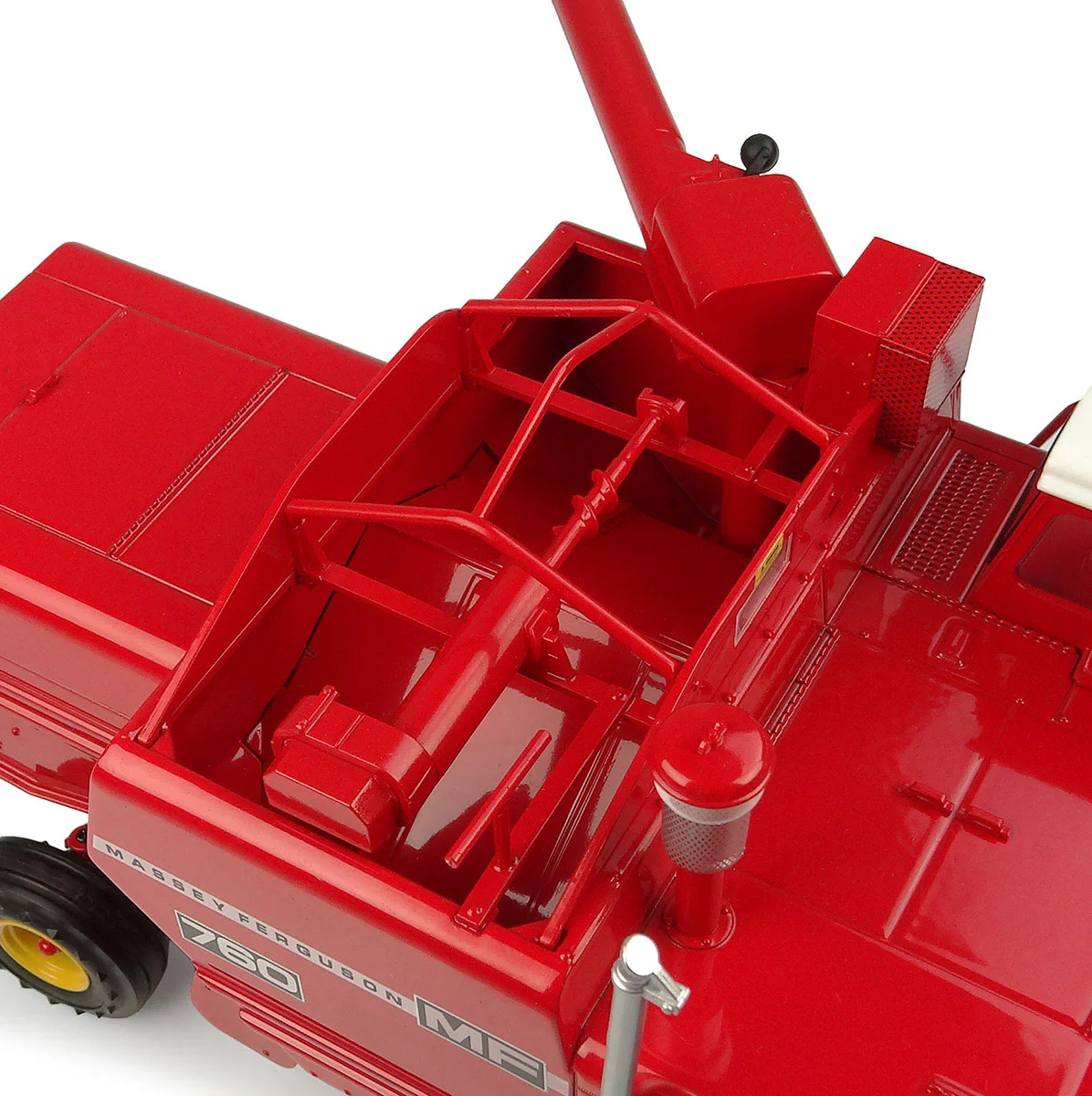 1/32 Massey Ferguson 760 Combine with Grain Head - Image 10