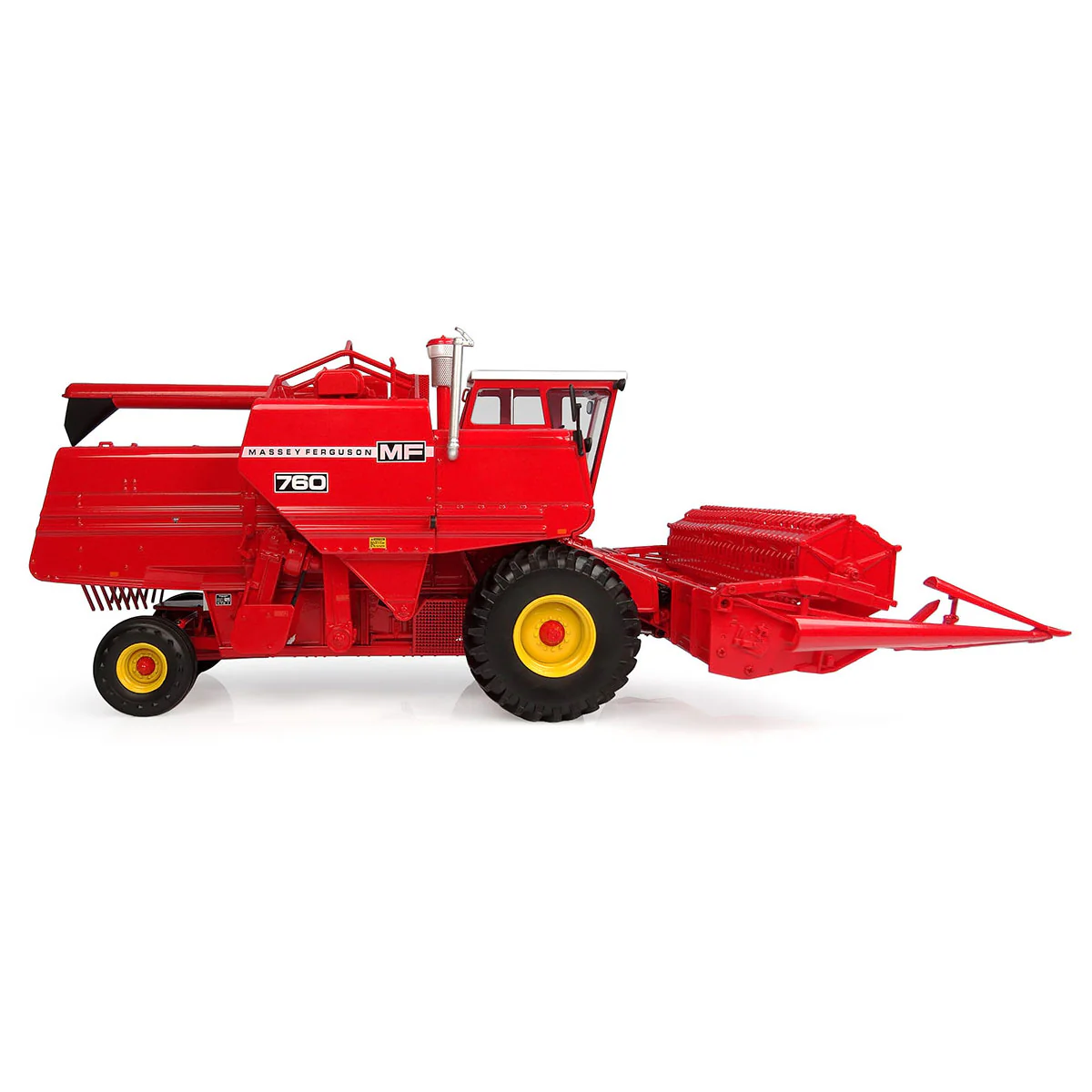 1/32 Massey Ferguson 760 Combine with Grain Head - Image 3