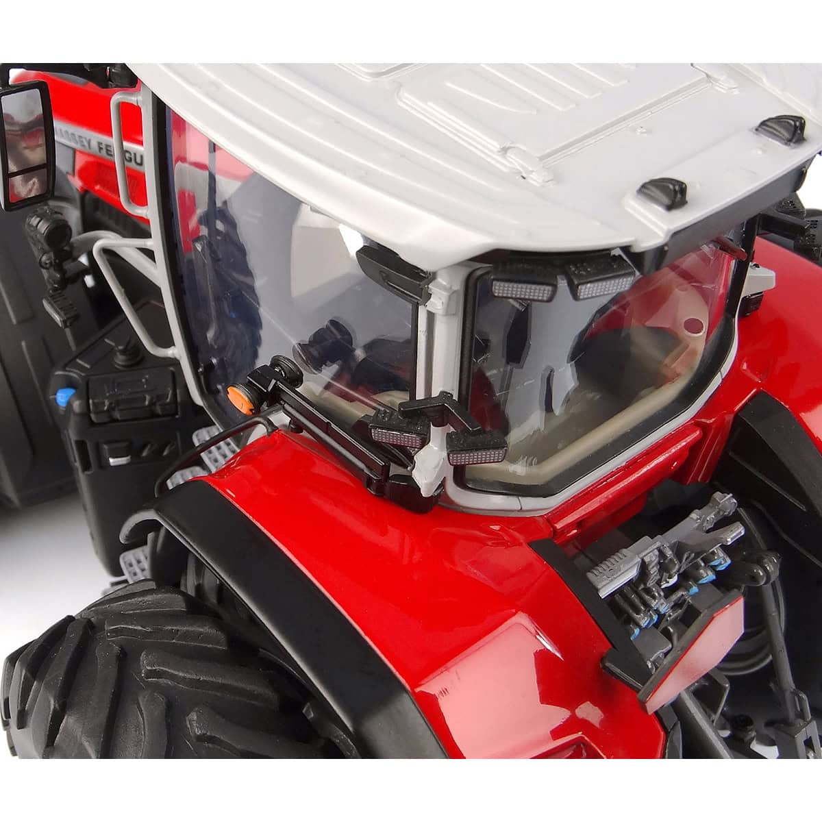1/32 Massey Ferguson 9S.425 Tractor with Front & Rear Duals by Universal Hobbies - Image 6