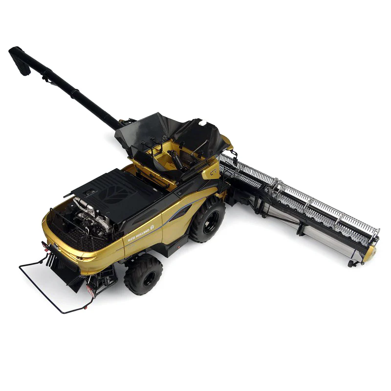 1/32 New Holland CR11 Combine by Universal Hobbies, Gold AGRITECHNICA Show Edition - Image 2