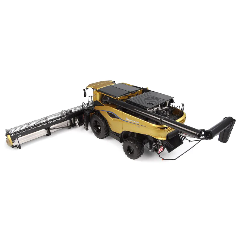 1/32 New Holland CR11 Combine by Universal Hobbies, Gold AGRITECHNICA Show Edition - Image 6