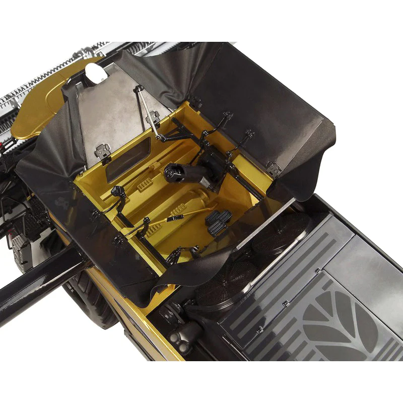 1/32 New Holland CR11 Combine by Universal Hobbies, Gold AGRITECHNICA Show Edition - Image 7