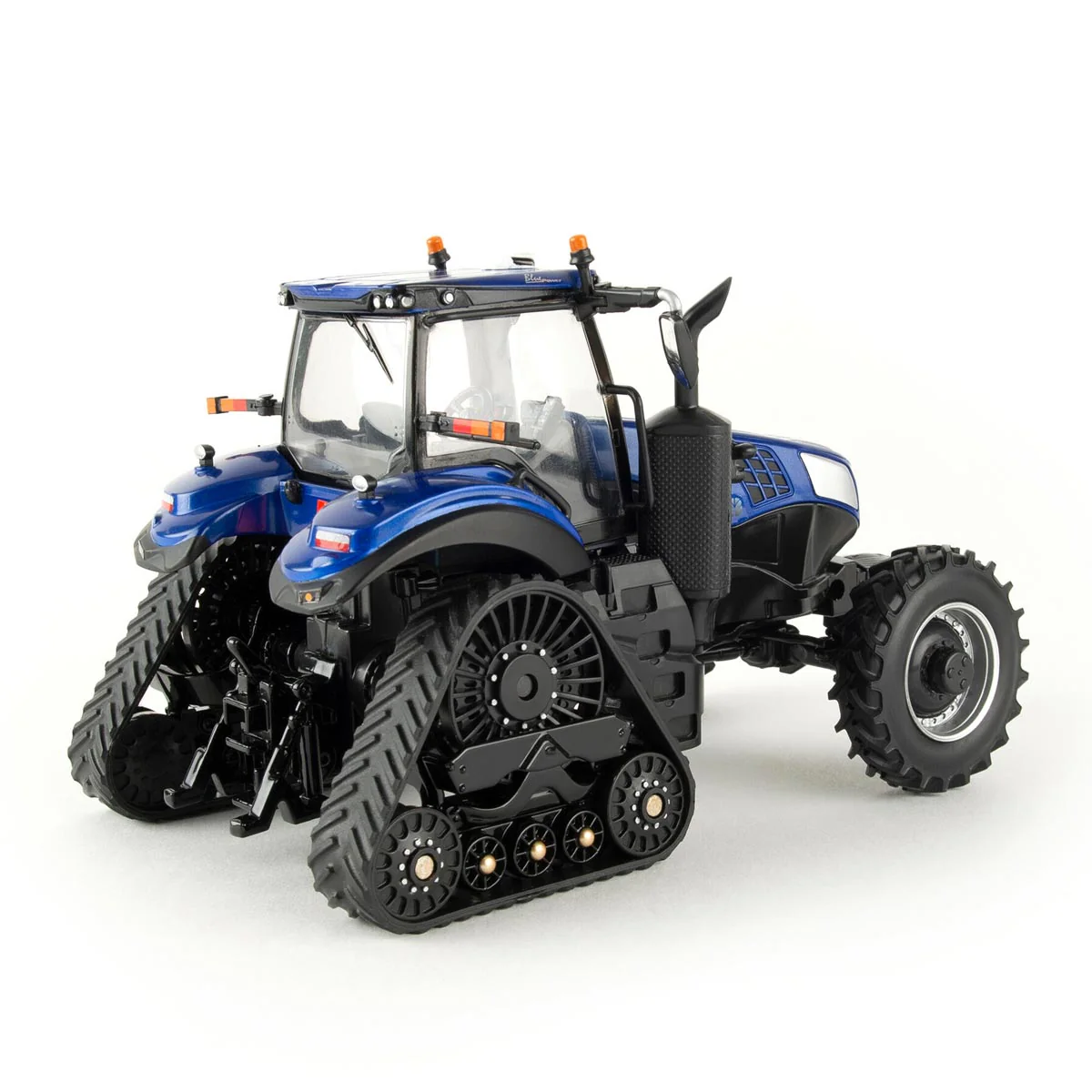 1/32 New Holland T8.435 Tractor with SmartTrax & PLM Intelligence by ERTL - Image 2