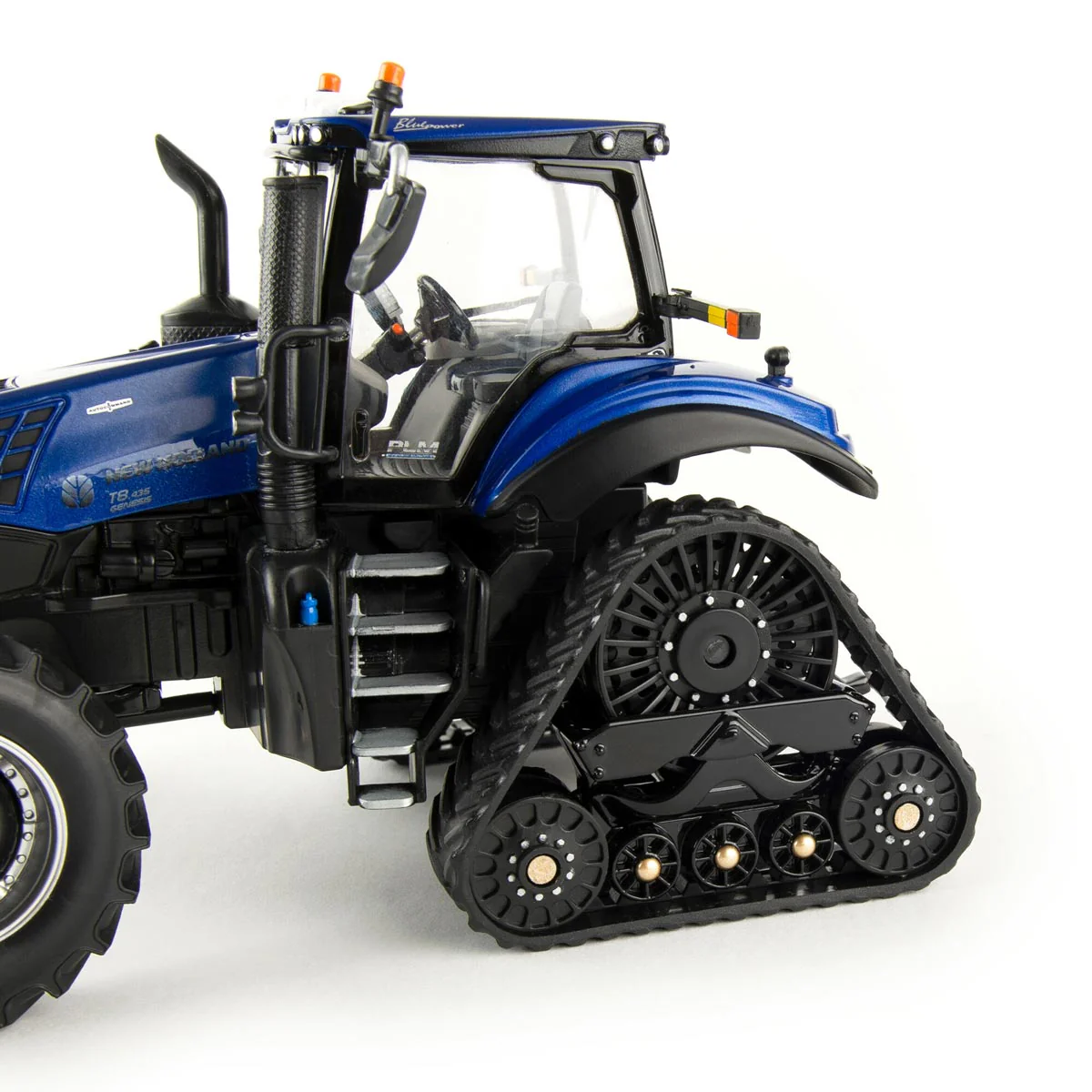1/32 New Holland T8.435 Tractor with SmartTrax & PLM Intelligence by ERTL - Image 3