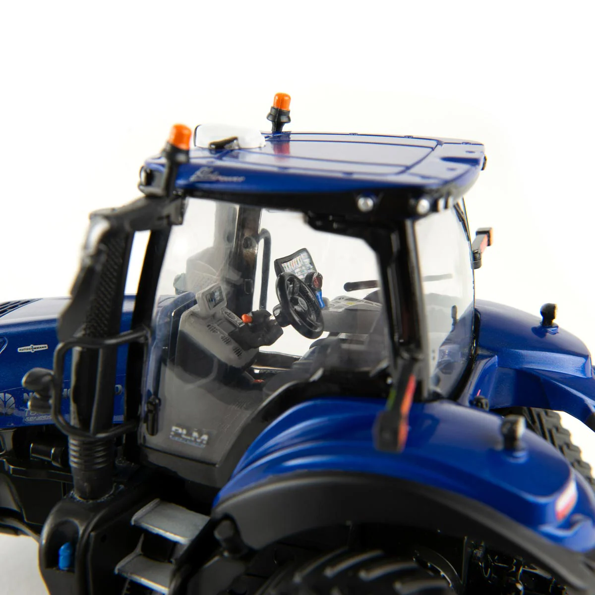 1/32 New Holland T8.435 Tractor with SmartTrax & PLM Intelligence by ERTL - Image 5