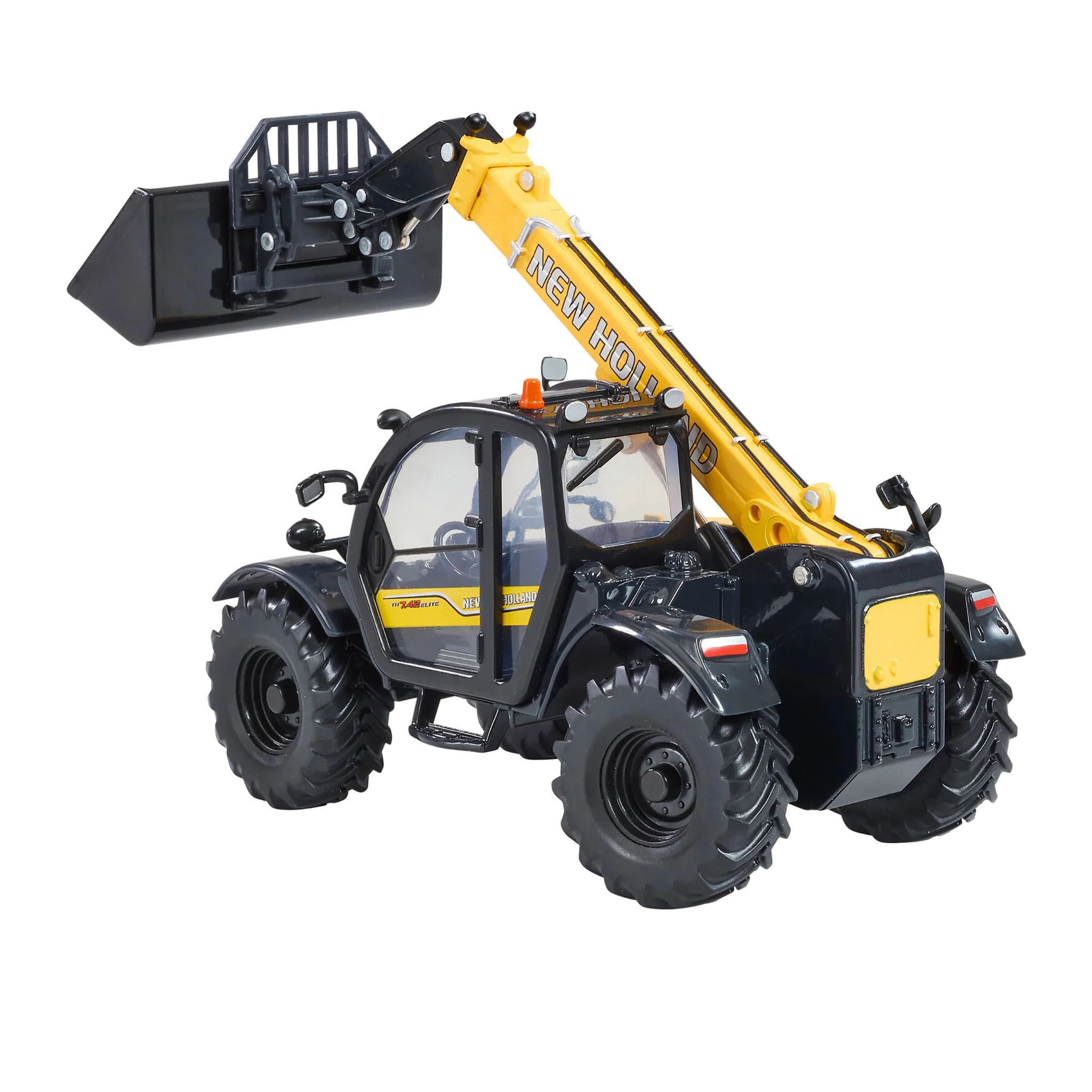 1/32 New Holland TH7.42 Telehandler by Britains - Image 3