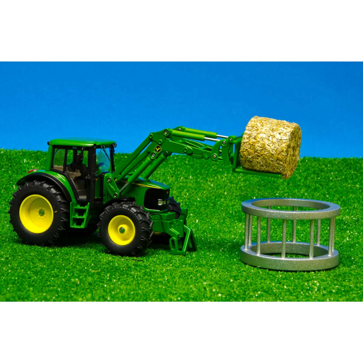 1/32 Pack of 4 Round Straw Bales - Image 4
