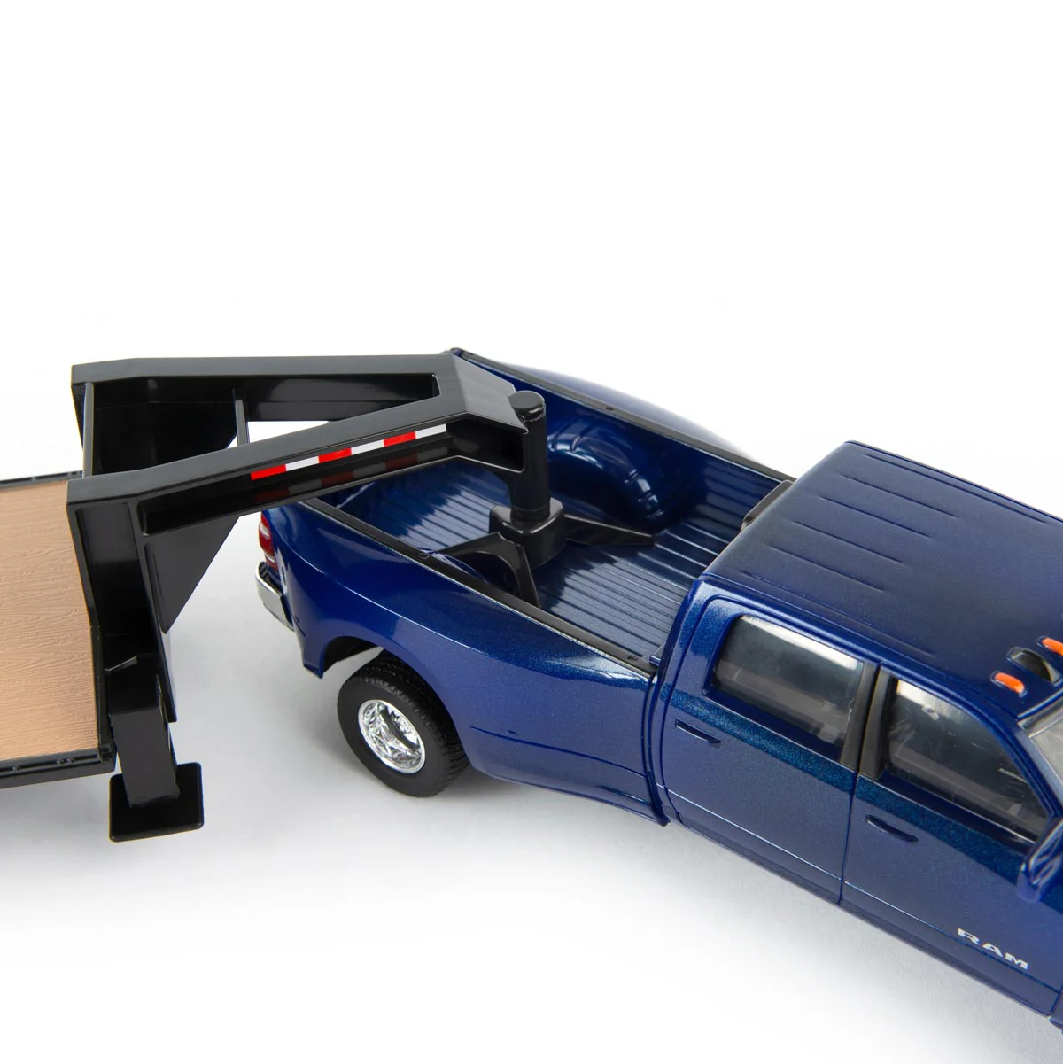 1/32 RAM 3500 Dually Quad Cab Pickup Truck with Lowboy Trailer & New Holland L230 Skid Steer by ERTL - Image 3