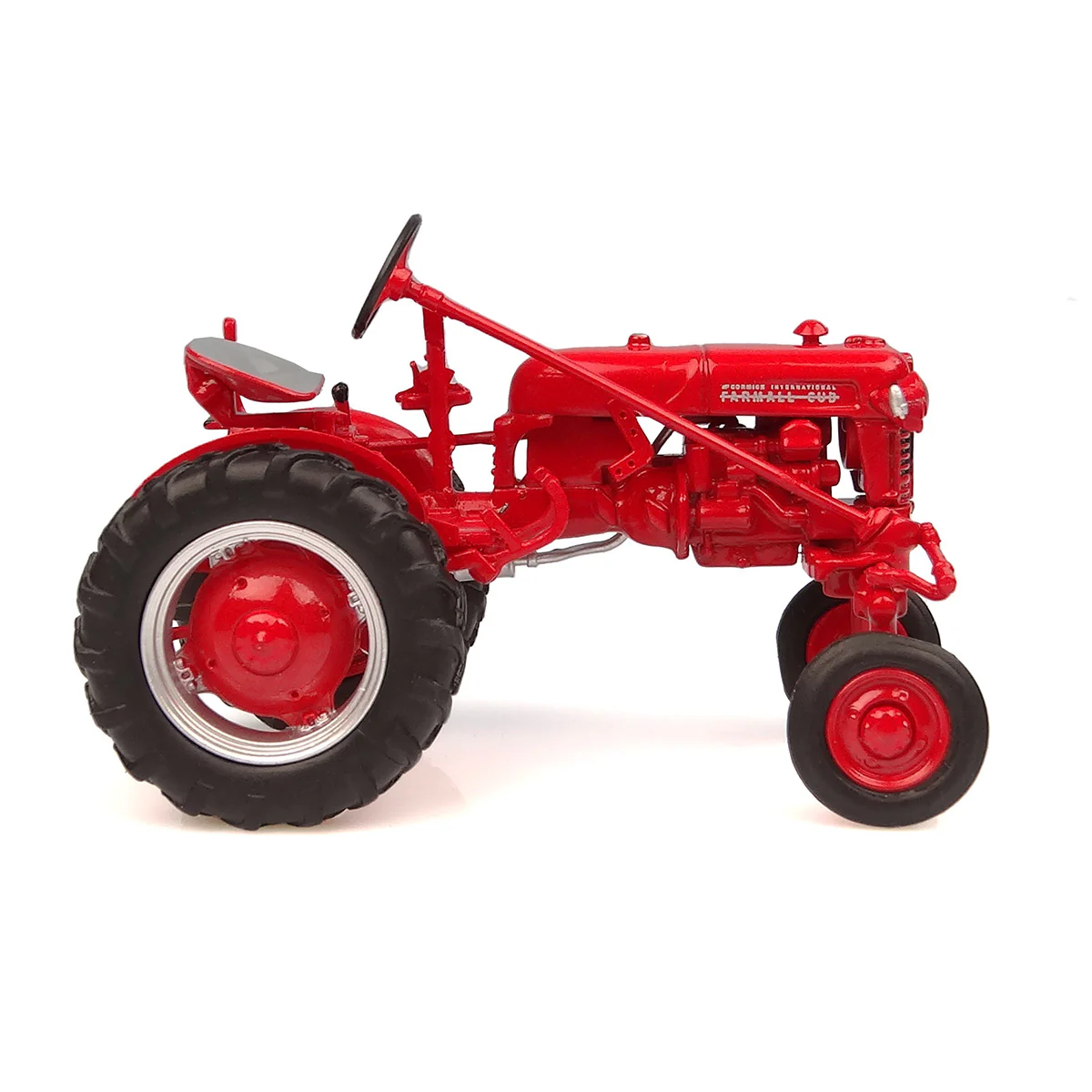 1/43 High Detail 1956 IH Farmall Cub by Universal Hobbies - Image 3