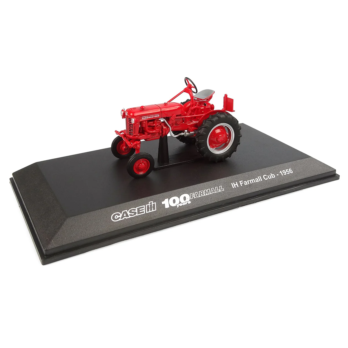 1/43 High Detail 1956 IH Farmall Cub by Universal Hobbies - Image 4