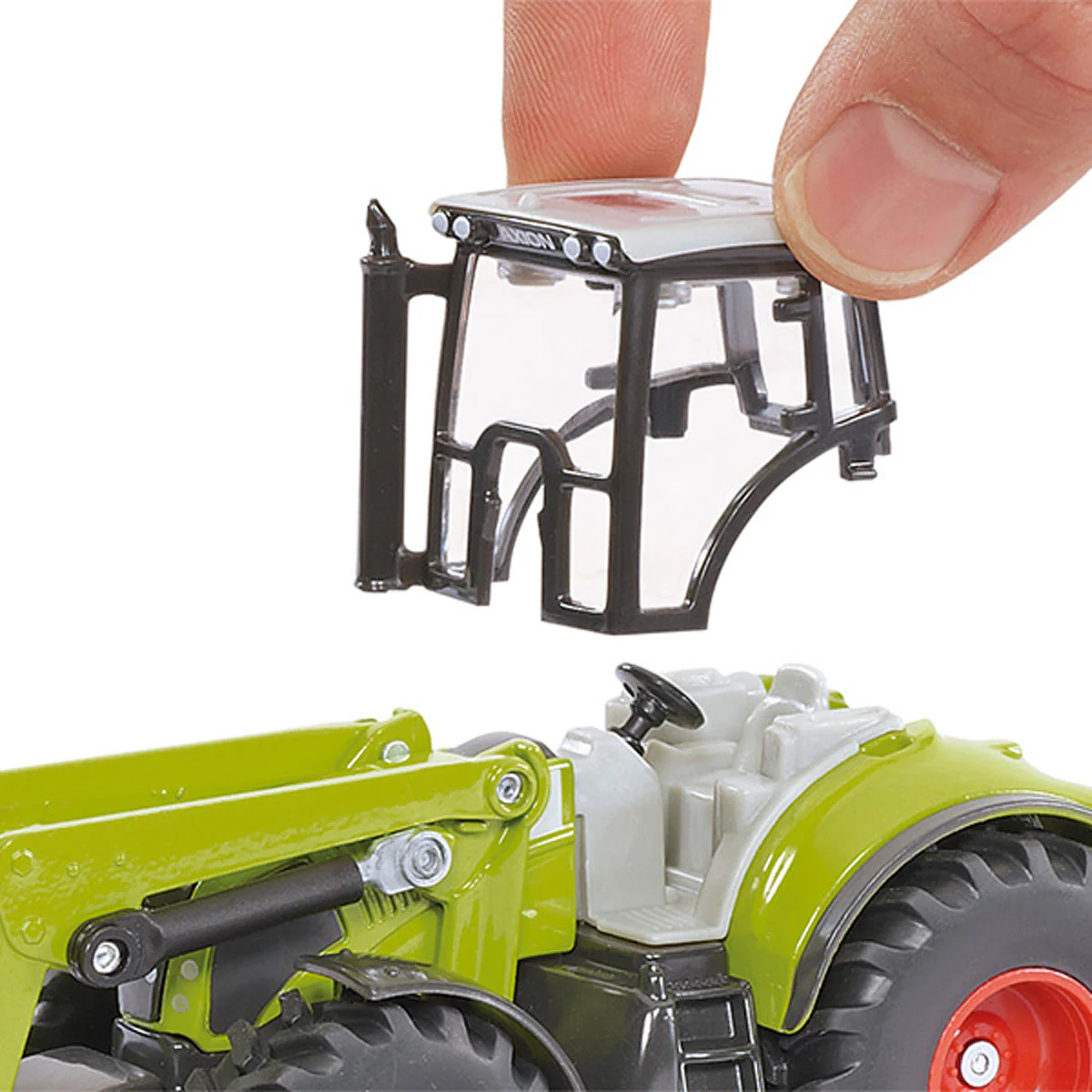 1/50 Claas MFD Tractor with Loader - Image 4