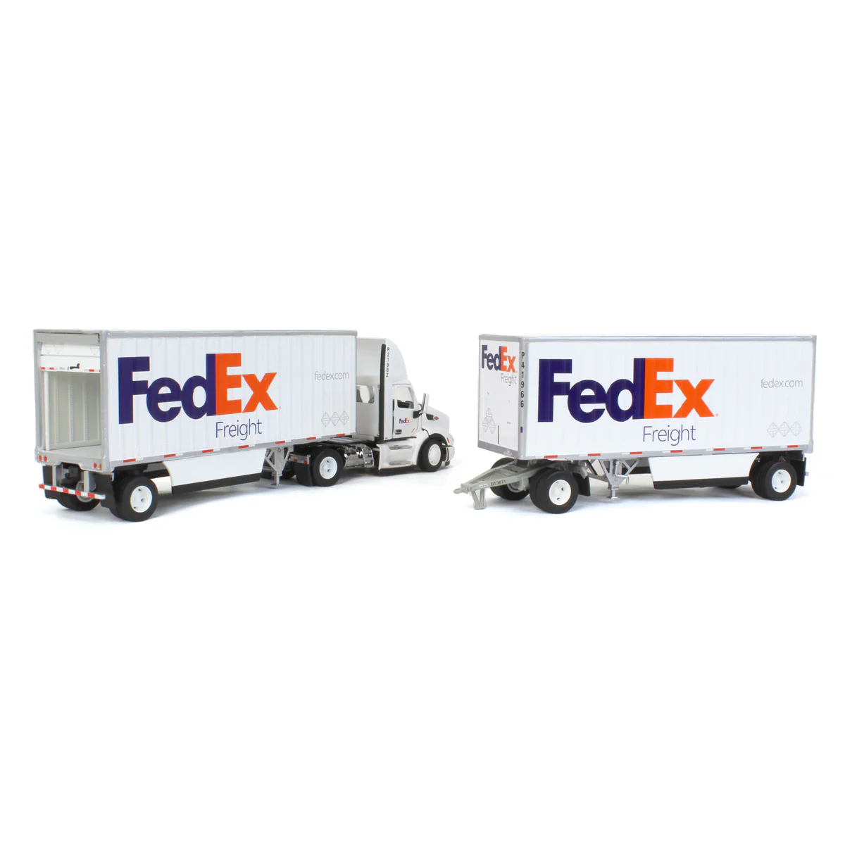 1/50 FedEx Peterbilt 579 Single-Axle Semi Truck with Day Cab & 2 Wabash 28ft Pup Trailers by Diecast Masters - Image 4