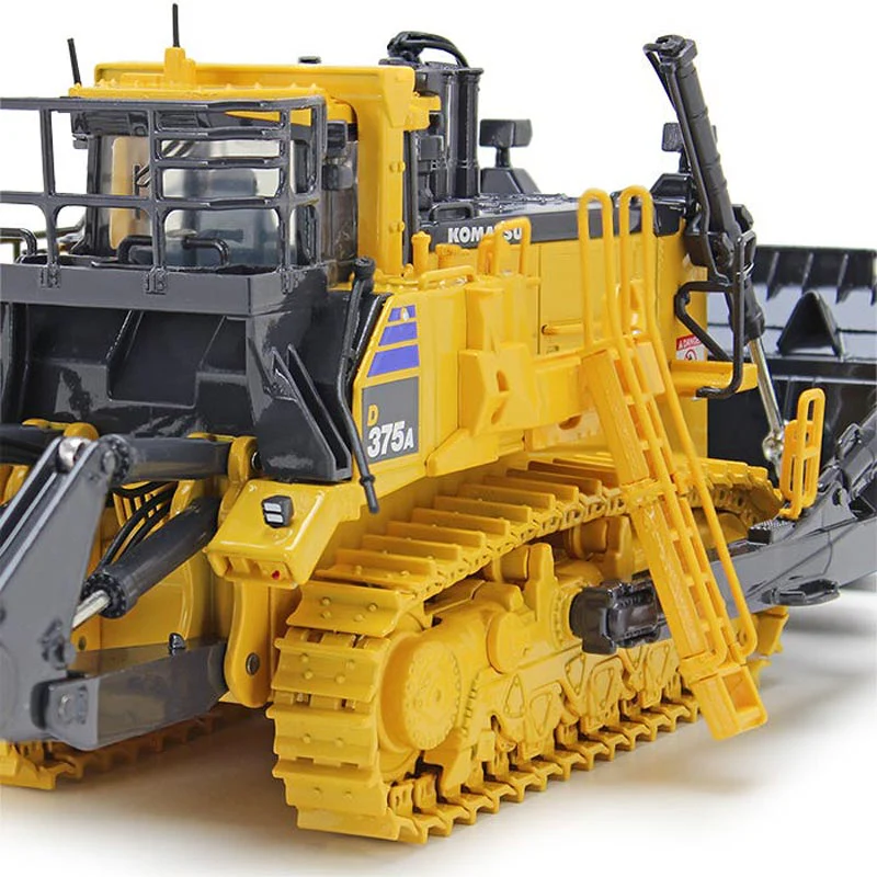 1/50 Komatsu D375A-8 Crawler Dozer with Ripper by First Gear - Image 4