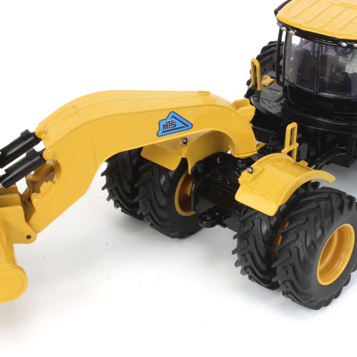 1/50 Mobile Track Solutions 3630 Switchback Articulating 4WD Tractor & 33-38XL Towed Scraper - Image 5