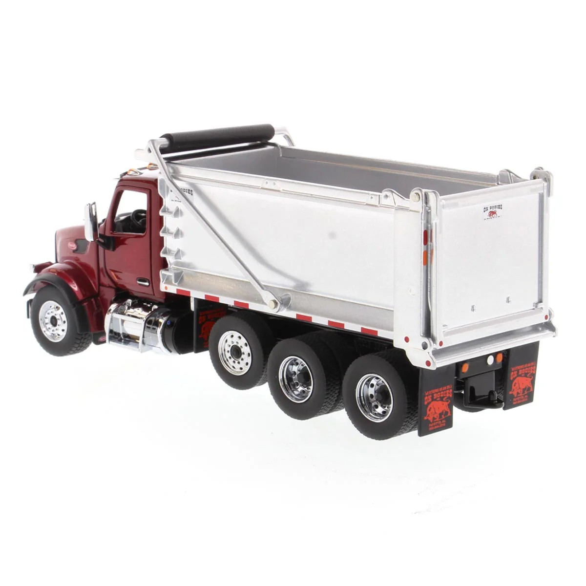1/50 Peterbilt Model 567 SFFA Tandem Axle Dump Truck with Pusher Axle by Diecast Masters - Image 4