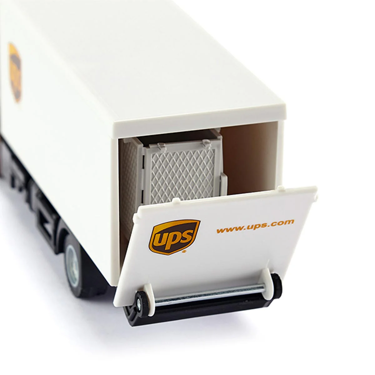 1/50 UPS Transport MAN Box Truck with Liftgate - Image 3